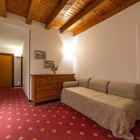 Albergo Ristorante Leon D'Oro Este Bagian luar foto