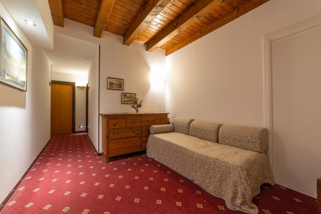 Albergo Ristorante Leon D'Oro Este Bagian luar foto
