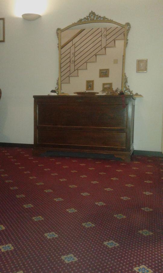 Albergo Ristorante Leon D'Oro Este Bagian luar foto
